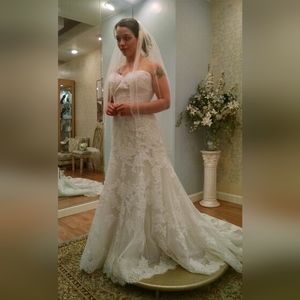 Wedding dress - never worn